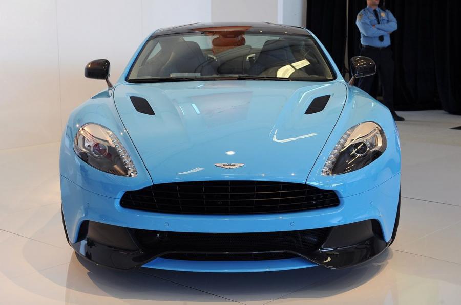  Aston Martin Vanquish 2012 года  (NA) (фото 30 из 182)